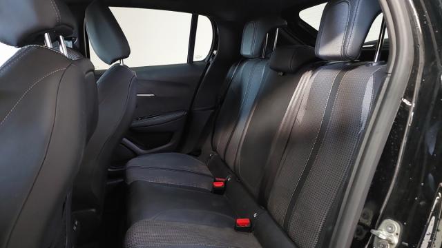 Peugeot E-208 image 8