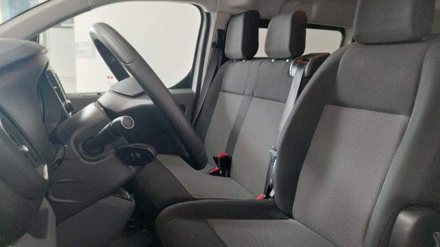 Citroen Jumpy image 8