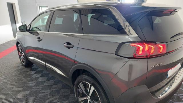 Peugeot 5008 image 3
