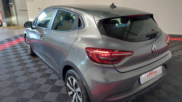 Renault Clio image 9