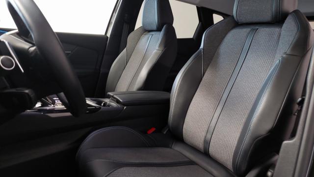 Peugeot 3008 image 8