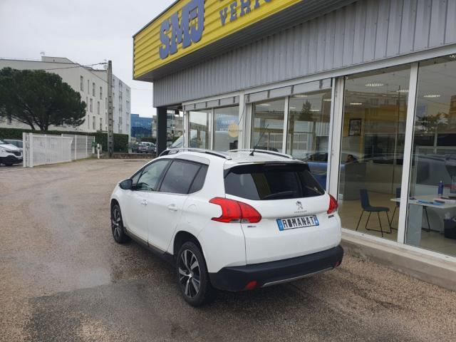 Peugeot 2008 image 3