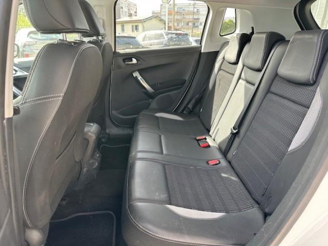 Peugeot 2008 image 2