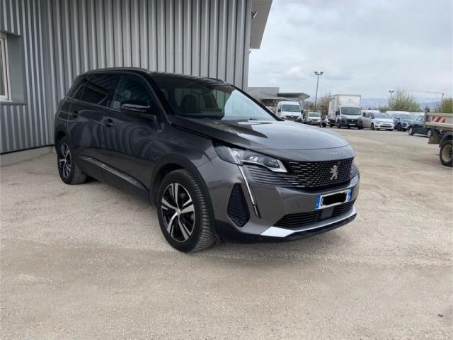 Peugeot 5008 image 3