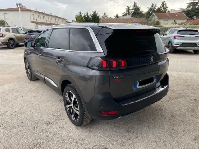 Peugeot 5008 image 4