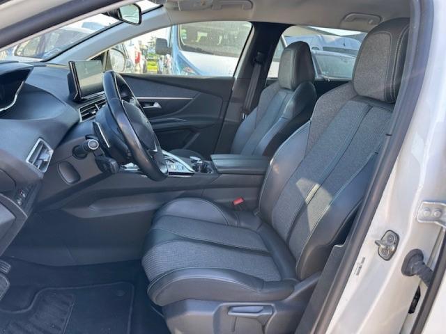 Peugeot 5008 image 4