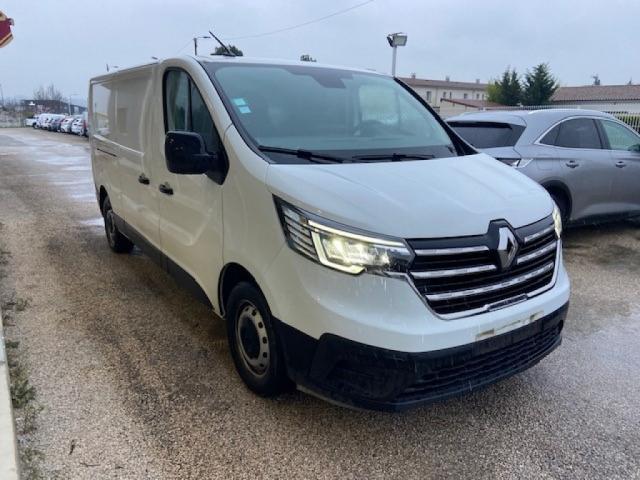 Renault Trafic image 2