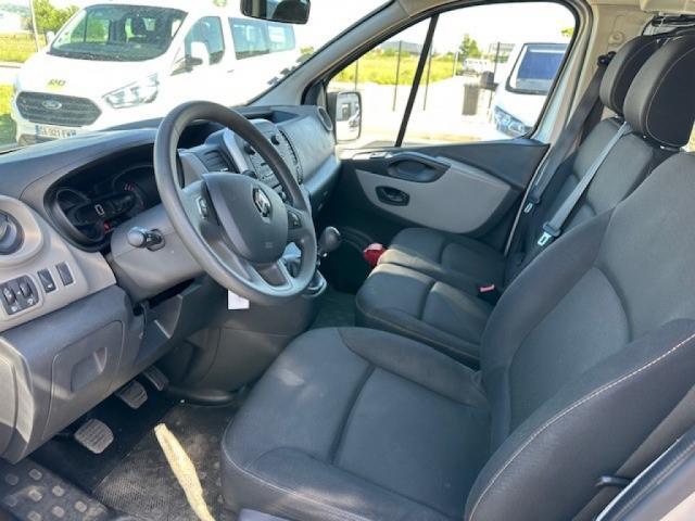 Renault Trafic image 1