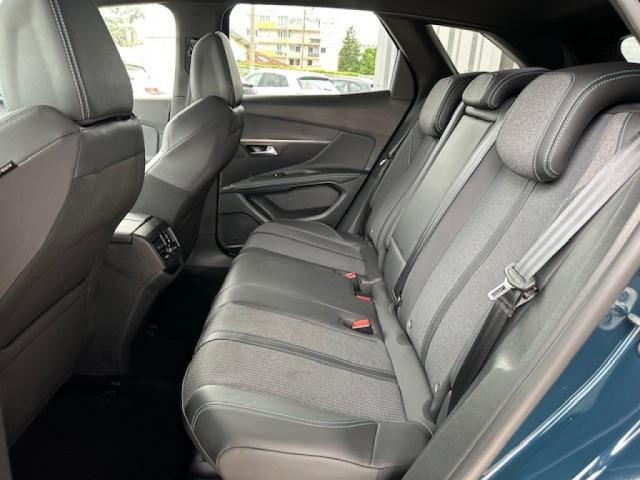 Peugeot 5008 image 4