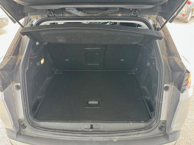 Peugeot 3008 image 3