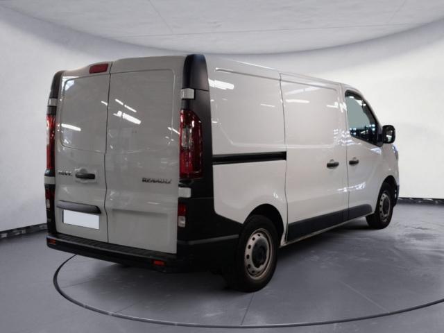 Renault Trafic image 2