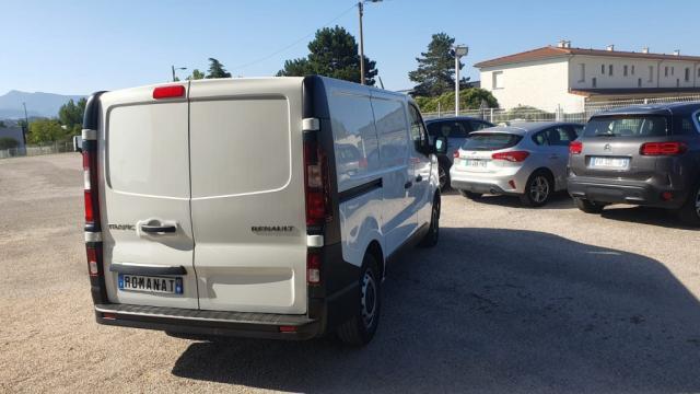 Renault Trafic image 1
