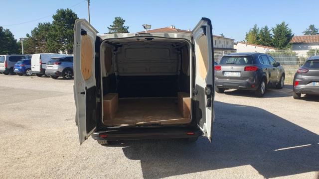 Renault Trafic image 2