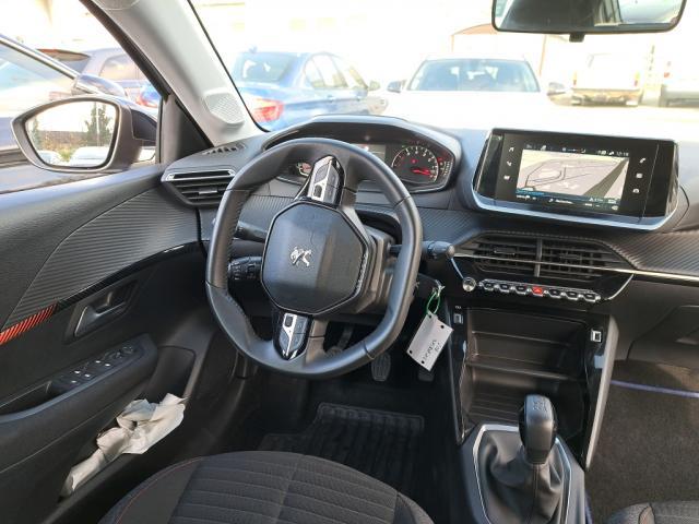 Peugeot 208 image 1