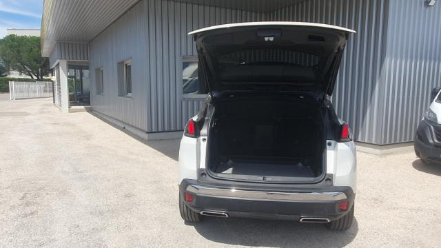 Peugeot 3008 image 2