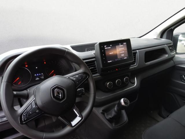 Renault Trafic image 2