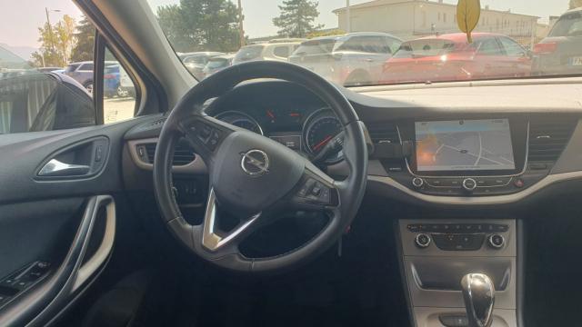 Opel Astra image 2