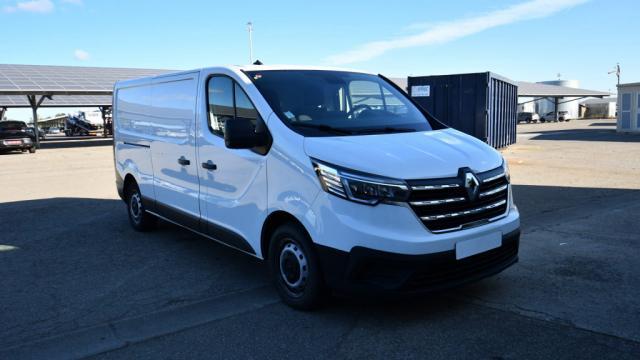 Renault Trafic image 2