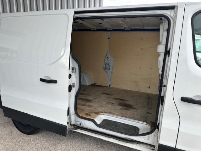 Renault Trafic image 7