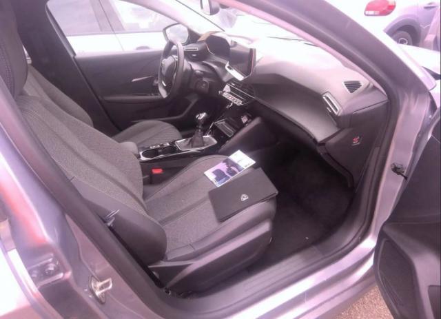 Peugeot 208 image 4