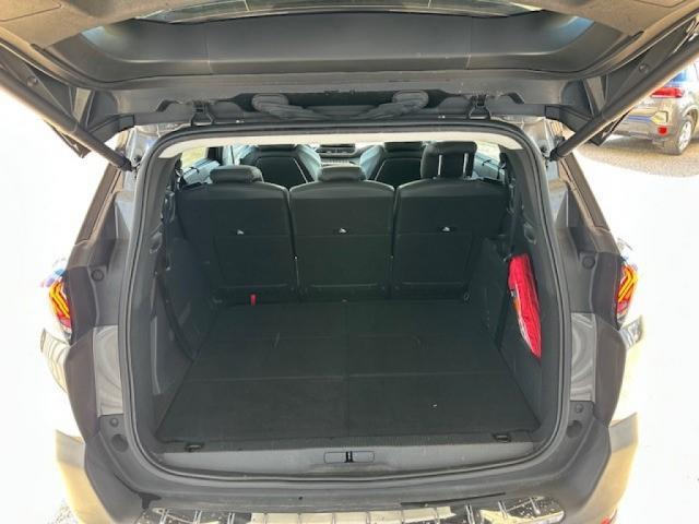 Peugeot 5008 image 4