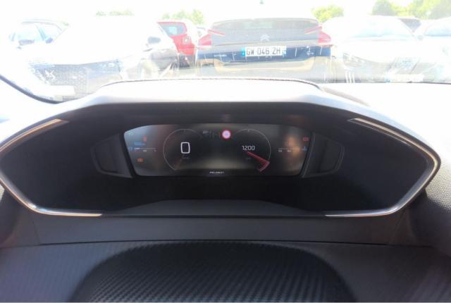 Peugeot 208 image 8