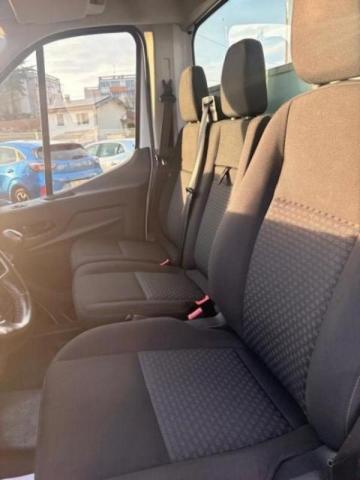 Ford Transit image 3