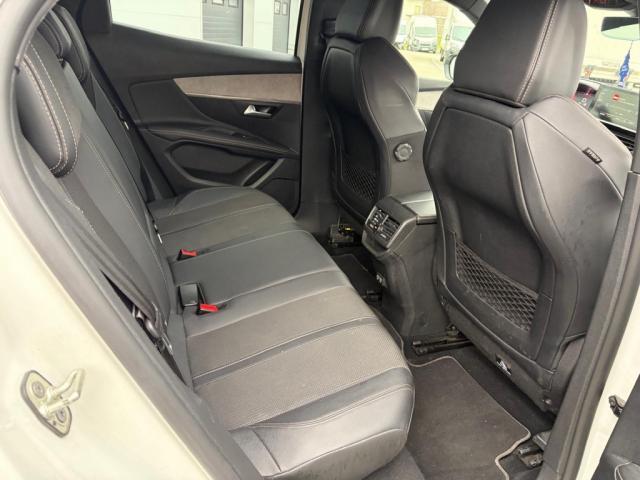 Peugeot 3008 image 1