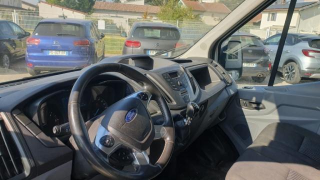 Ford Transit image 1
