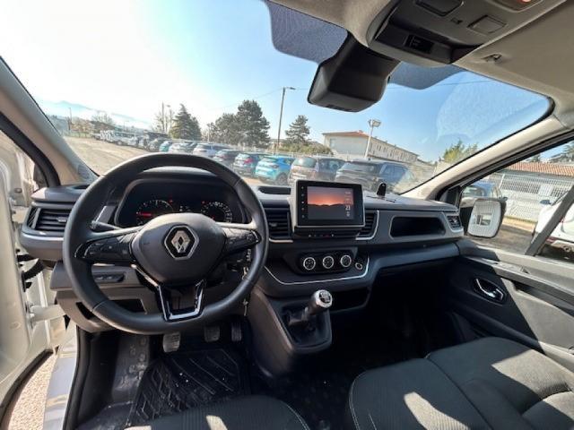 Renault Trafic image 1