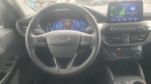 Ford Kuga image 4