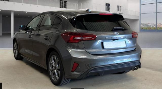 Ford Focus image 5