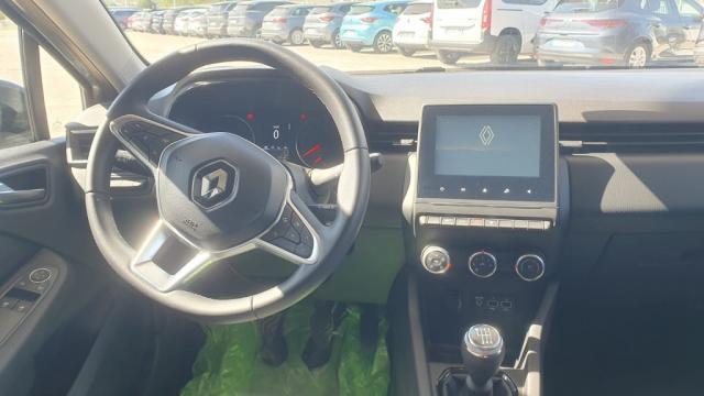 Renault Clio image 2