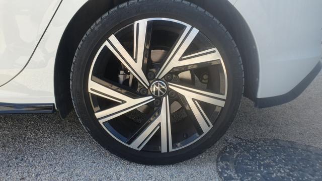 Volkswagen Golf image 4