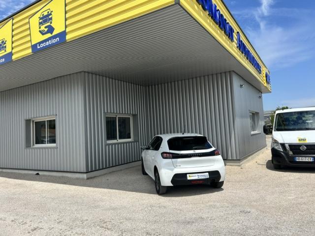 Peugeot 208 image 2