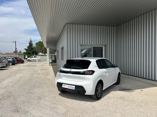 Peugeot 208 image 3