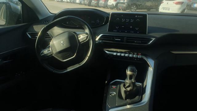 Peugeot 3008 image 3