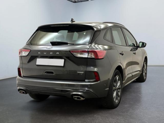 Ford Kuga image 1