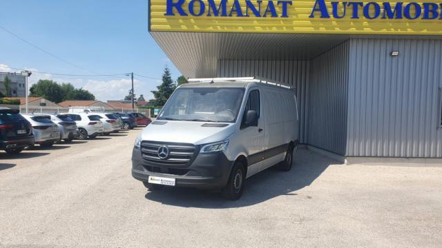 Mercedes Benz Sprinter image 7