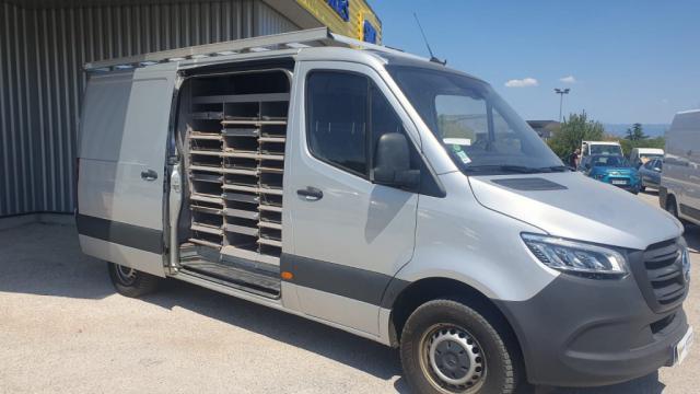 Mercedes Benz Sprinter image 4