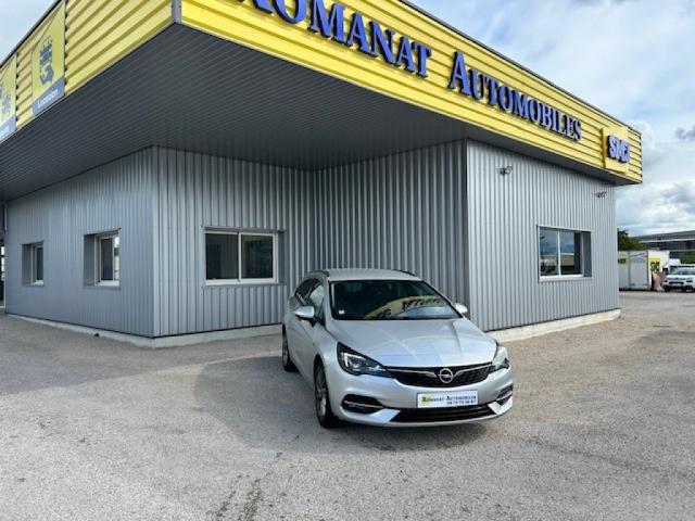 Opel Astra Sports Tourer image 6