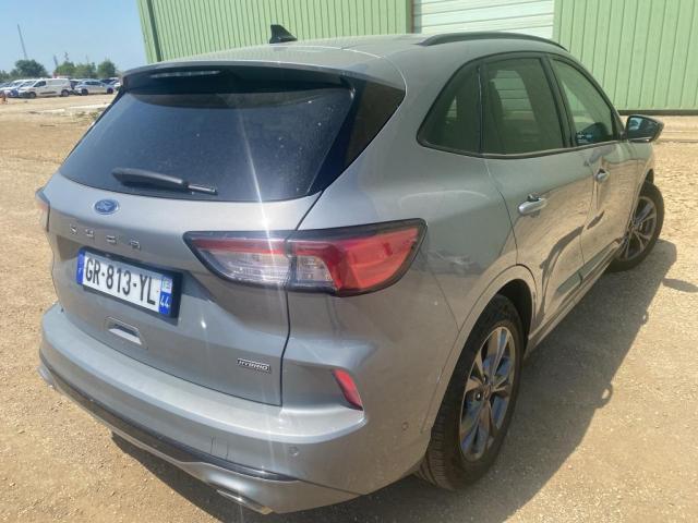 Ford Kuga image 9