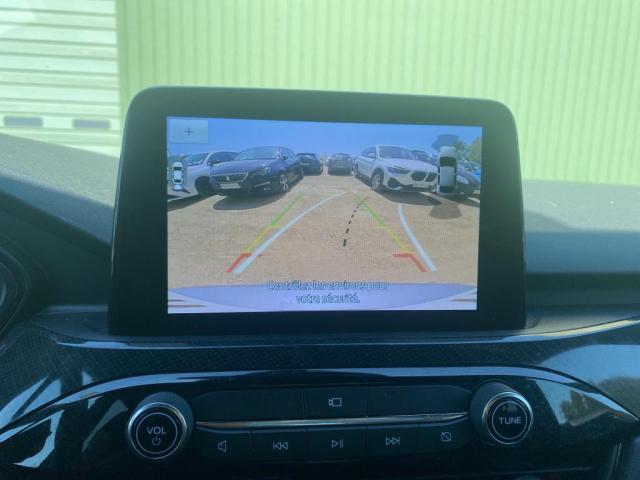 Ford Kuga image 1