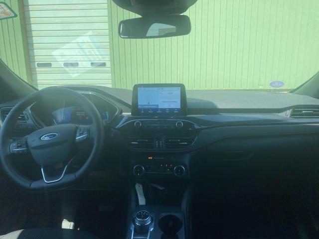 Ford Kuga image 6