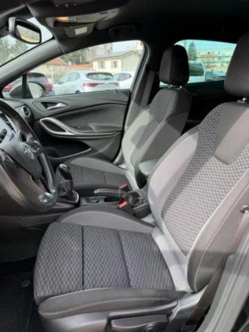 Opel Astra image 2