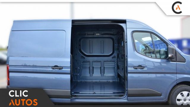 Renault Master image 3
