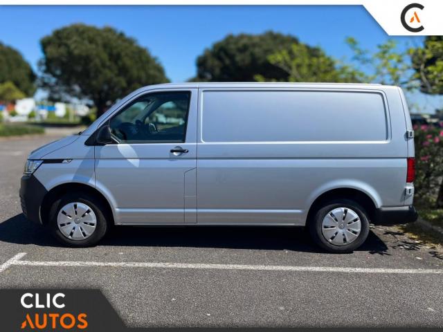 Volkswagen Transporter image 8