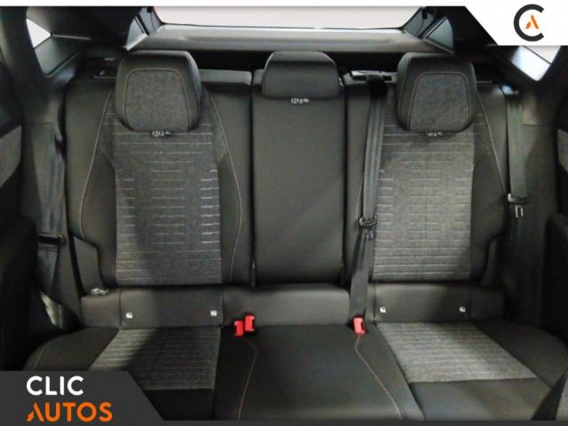 Peugeot 3008 image 8