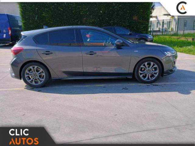 Ford Focus image 6