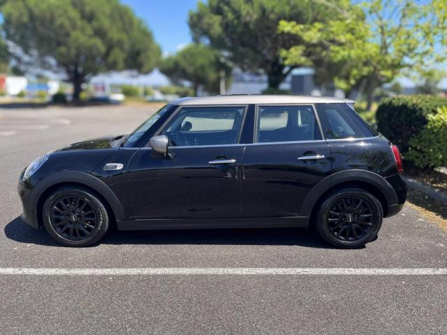 Mini Hatch image 4